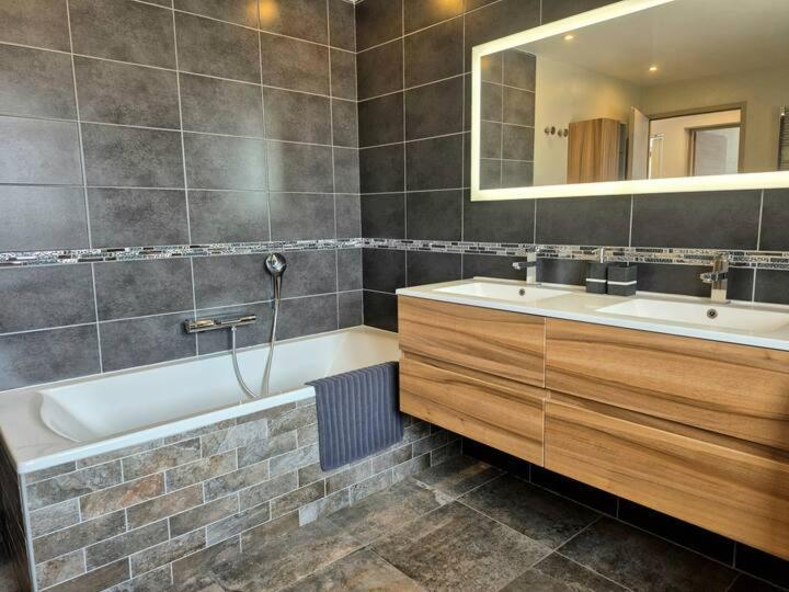 Chalet Avec Jacuzzi, Billard, Jardin Clos, Proche Paradiski Ла План Екстериор снимка